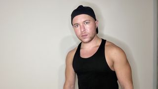 Free Nude AaronSkye