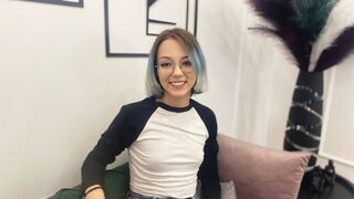 Free Nude AdeleHertley