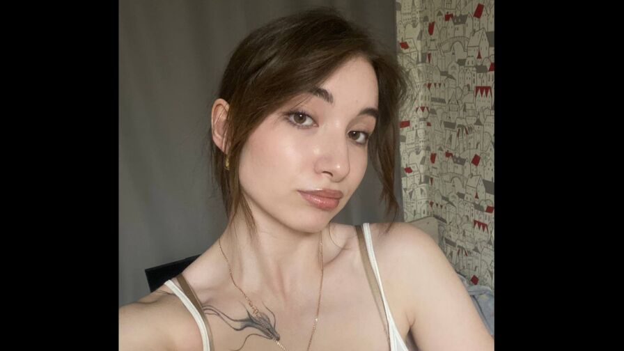 AdelinaBlis Nude