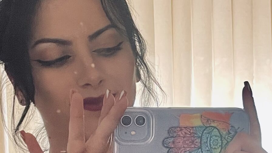 AdelineIvy Nude