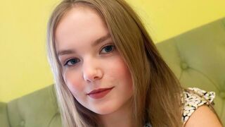 Free Nude AgnesBree