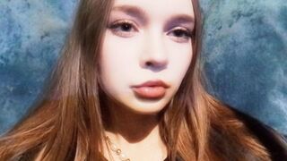 Free Nude AislyBurt