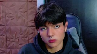 Free Nude AlandelGrant