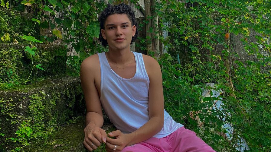 AliSebas Nude