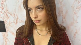 Free Nude AliceMontclair
