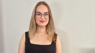 Free Nude AliceWilsen