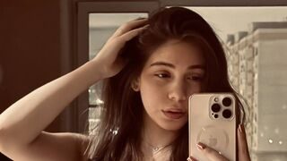 Free Nude AlishiaCowlin