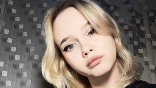 Free Nude AlmaLonabaugh