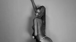 Free Nude AloraLilly
