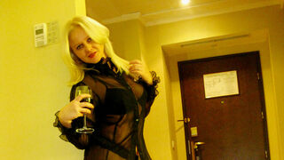 Free Nude AmandaBrumberg