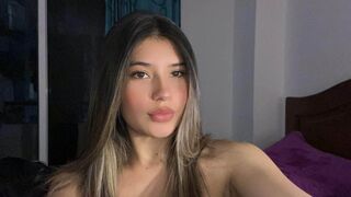 Free Nude AmberCantillo