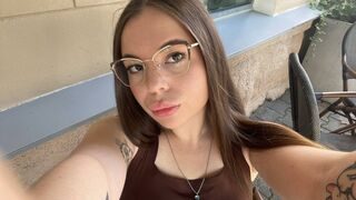 Free Nude AmeliaLung