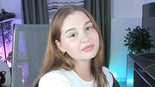Free Nude AmelieeBrown
