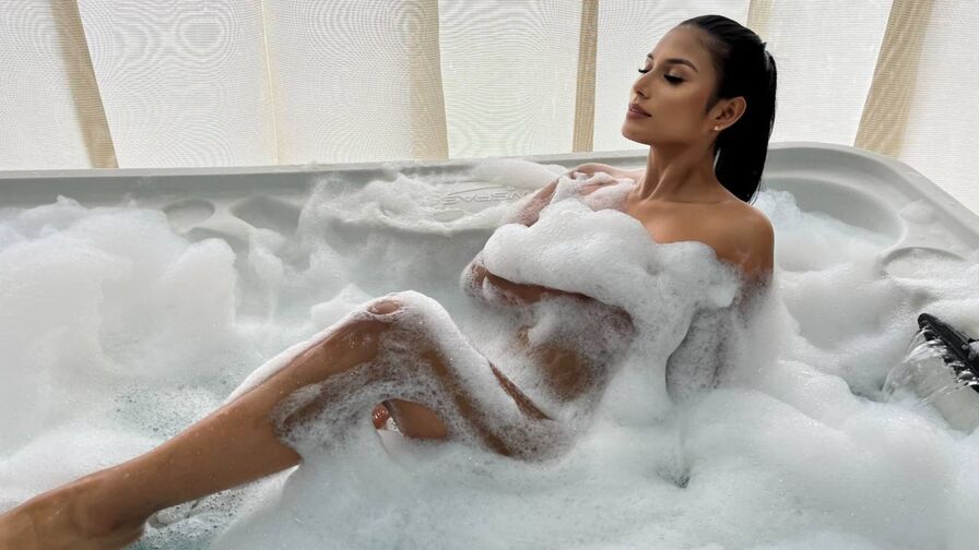 AnaBail Nude