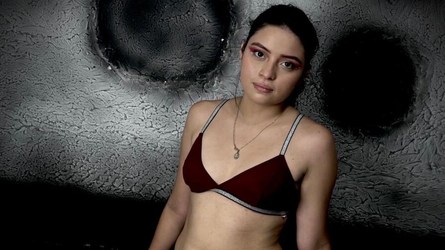 AnaSwift Nude