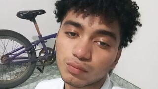 Free Nude AndreFeli