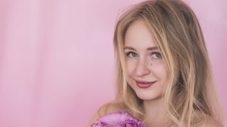 Free Nude AngelDaria