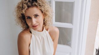 Free Nude AngelEmeli