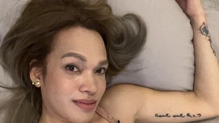 Free Nude AngelaMore