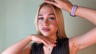 Free Nude AngelynBroe
