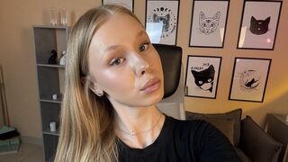 Free Nude AnnWallker
