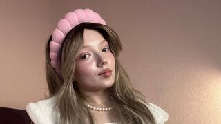 Free Nude AnnikaBloom
