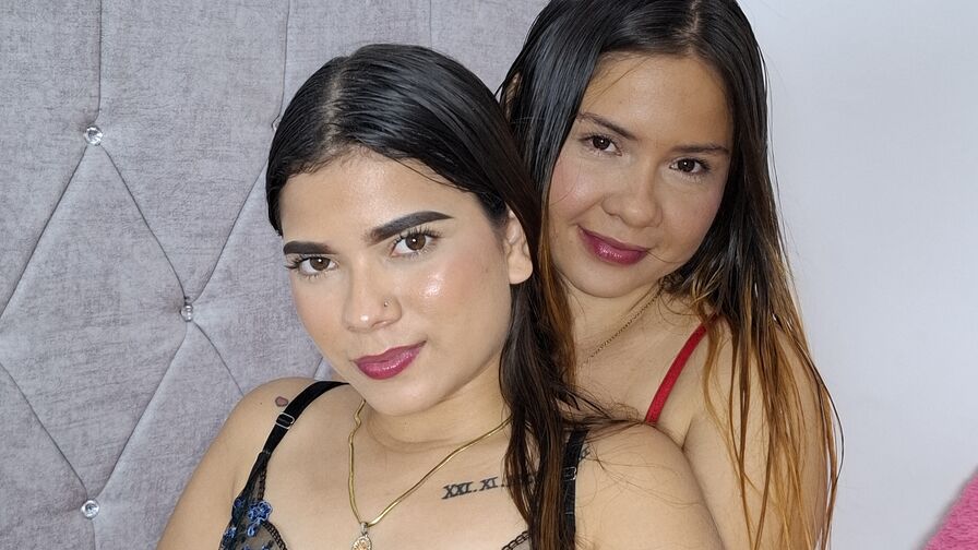 AntonellandKimwi Nude