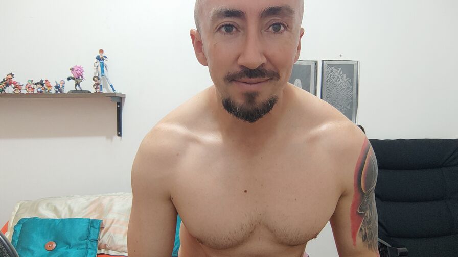 AnuvisMaximus Nude