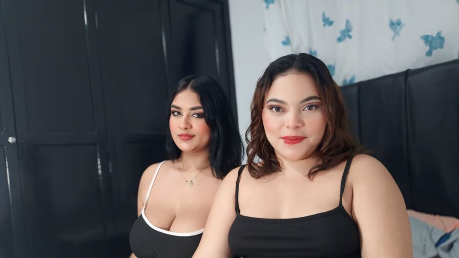 AnyandLanha Nude