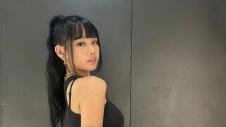 Free Nude AomiGold