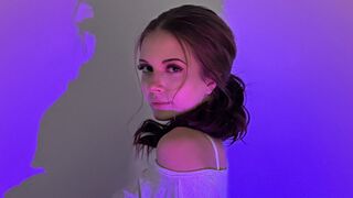 Free Nude AriFoxie