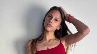 Free Nude AriaBelll