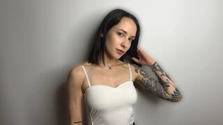 Free Nude ArletteCraley