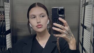 Free Nude ArlindaMarotti