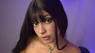 Free Nude AsnikoGrey