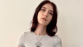 Free Nude AundreaPioske