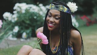 Free Nude AuvinaDewan