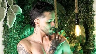 Free Nude BastianLane