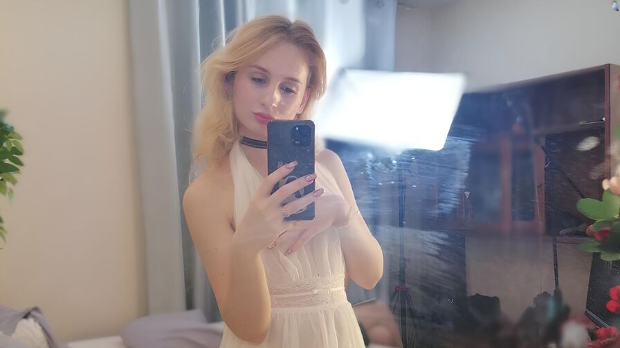 BellaLeila Nude