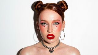 Free Nude BellaMesmer