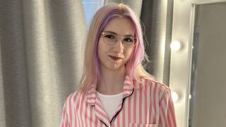 Free Nude BellaWilsnow