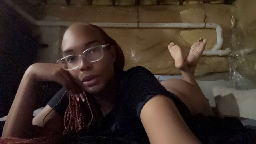 BelleJade Nude