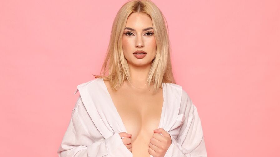 BelleSummer Nude