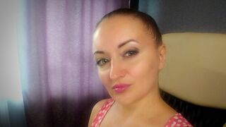 Free Nude BettySeles