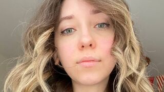 Free Nude BilliMartina
