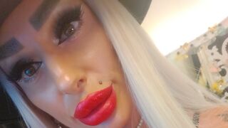 Free Nude BlondeDelya