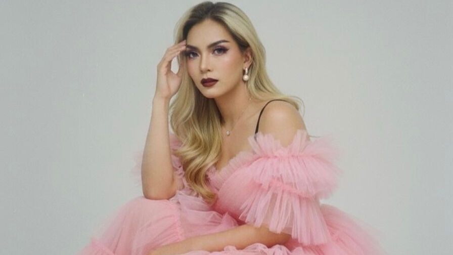 CatalunaJanssen Nude