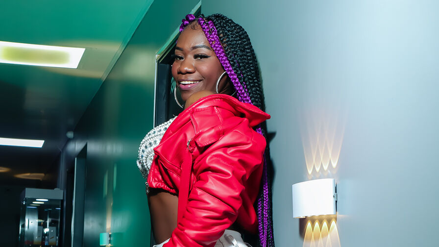 CharllotteBrown Nude