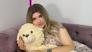 Free Nude CharlotteSims