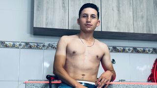 Free Nude CharlyCambell